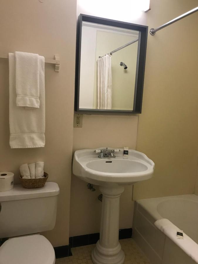 Budget Single Room at Colter's Lodge