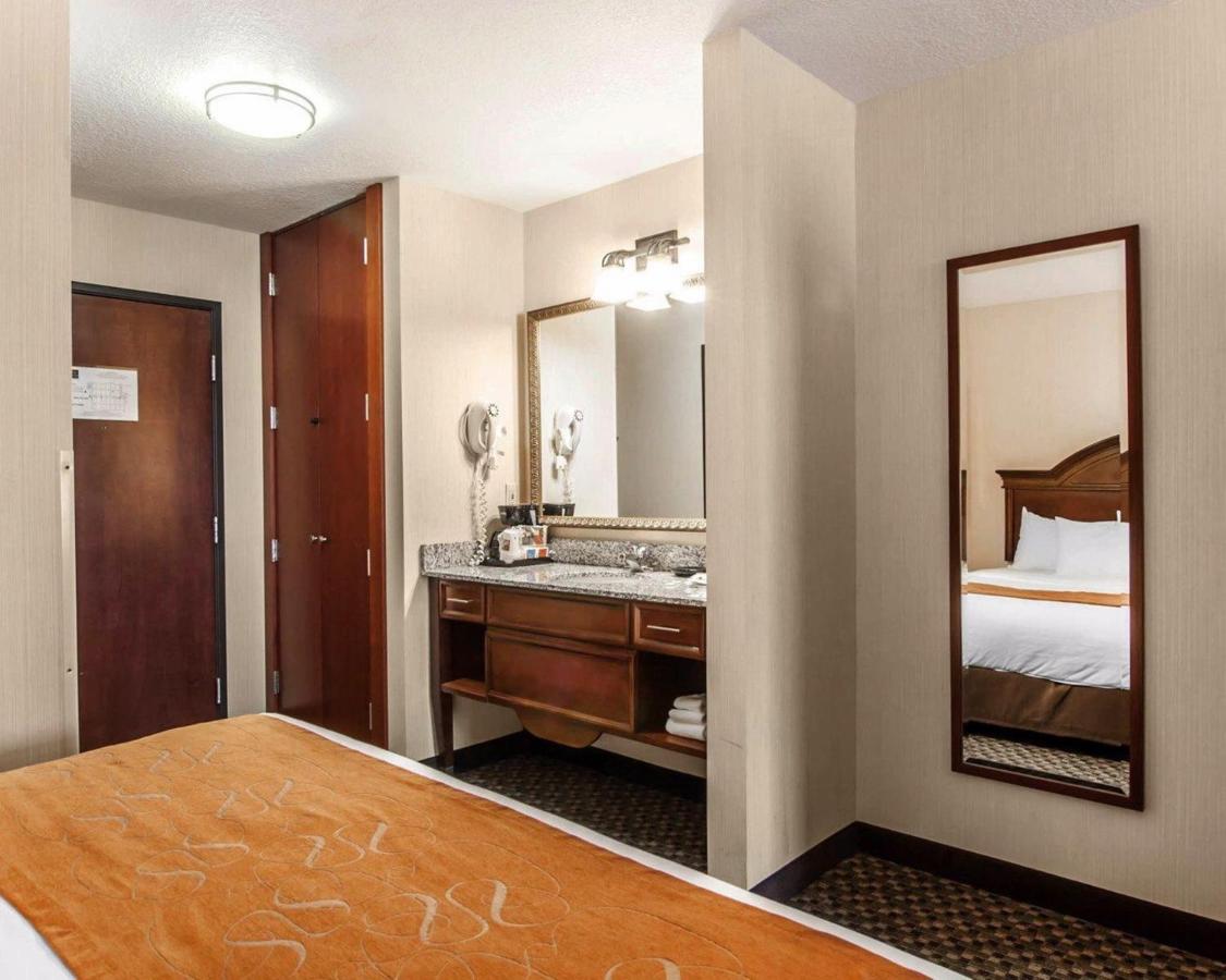 Queen Suite with Two Queen Beds - Non-Smoking at Comfort Suites Corvallis