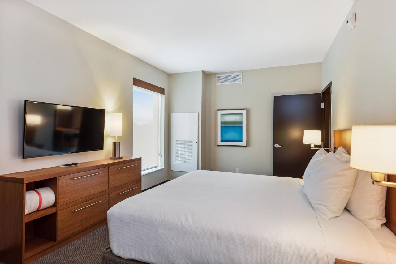 One-Bedroom Suite - Disability Access at Hyatt Place Tampa/Wesley Chapel
