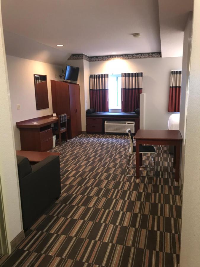 King Suite with Sofa Bed - Non-Smoking at Microtel Inn & Suites by Wyndham Urbandale/Des Moines