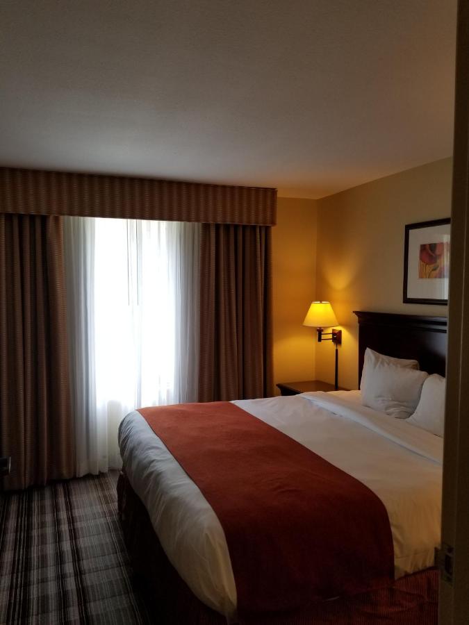 One-Bedroom King Suite - Non-Smoking at Country Inn & Suites by Radisson, Lexington, VA