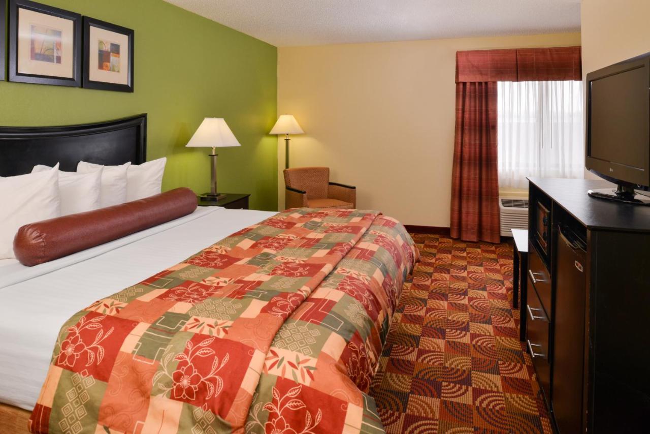 King Room - Non-Smoking at Best Western Canal Winchester Inn - Columbus South East