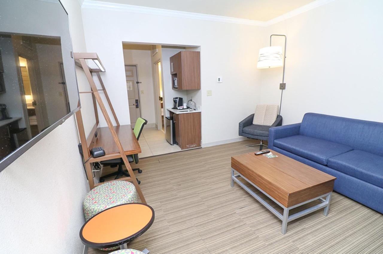 King Room at Holiday Inn Express Hotel & Suites Greenville by IHG