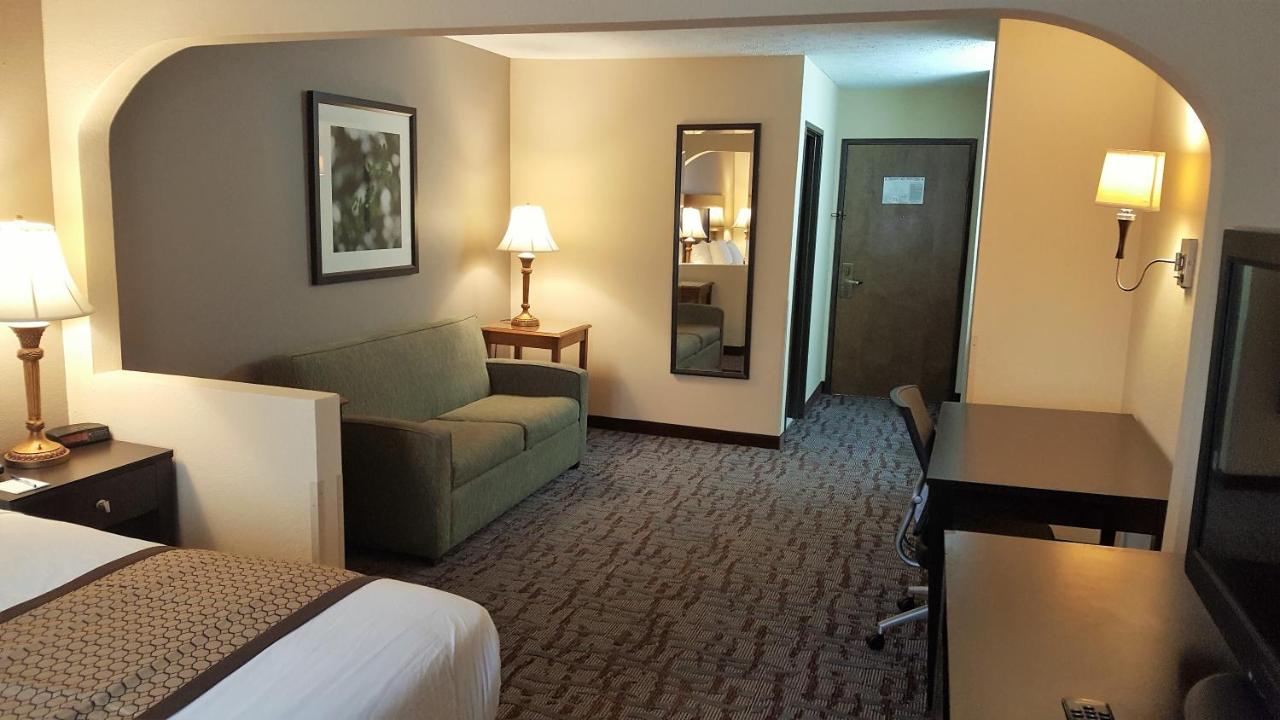 King Studio Suite - Non-Smoking at Baymont by Wyndham Belleville Airport Area