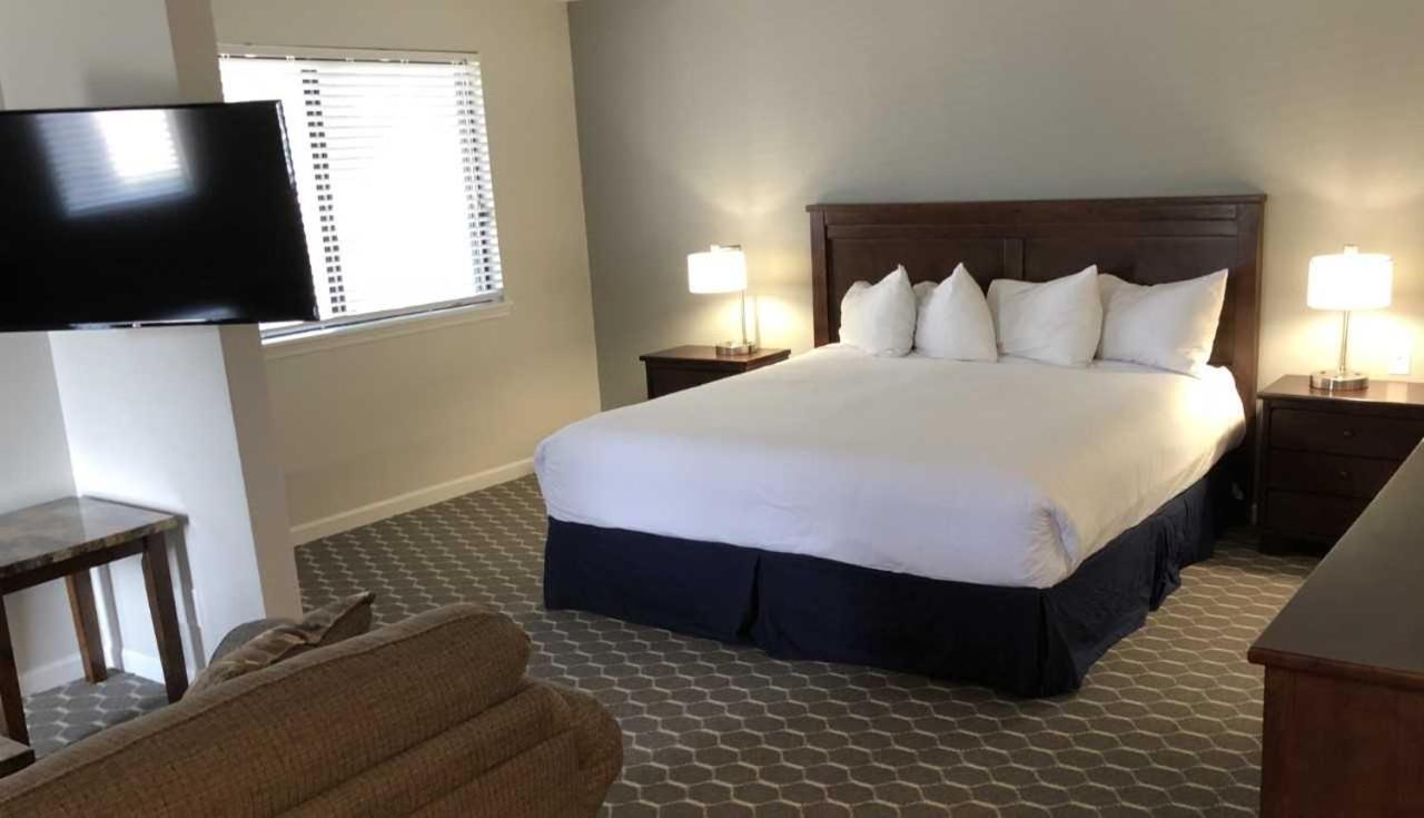 Sterling Hotel and Suites