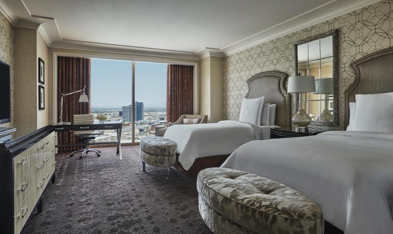 Deluxe Double Room - Disability Access at Four Seasons Hotel Las Vegas