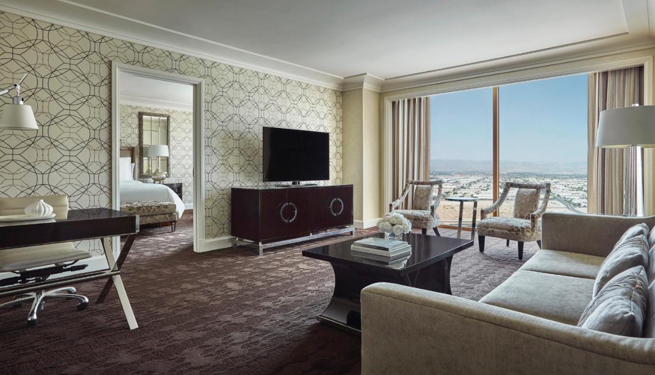 Executive Suite with Mountain View at Four Seasons Hotel Las Vegas