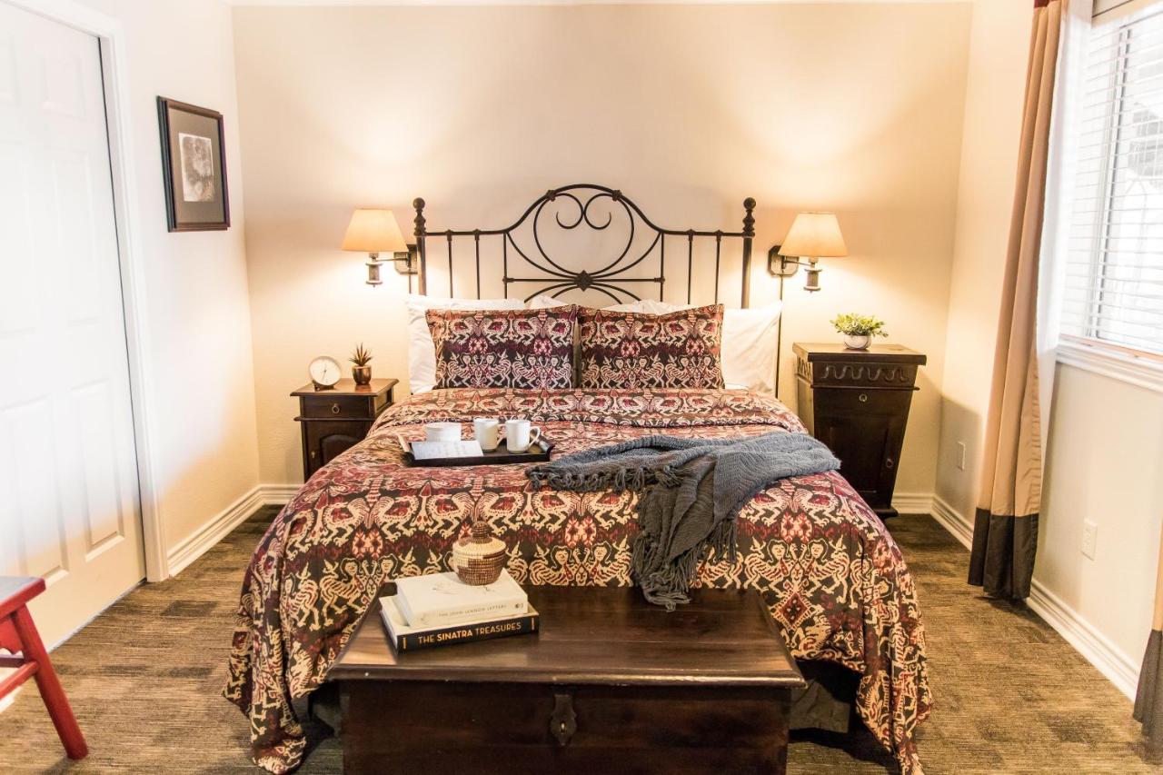 One-Bedroom Suite at Vineyard Court Designer Suites Hotel