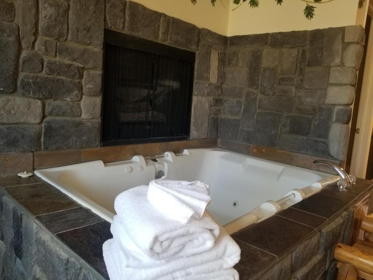 Studio with Spa Bath at Fireside Lodge