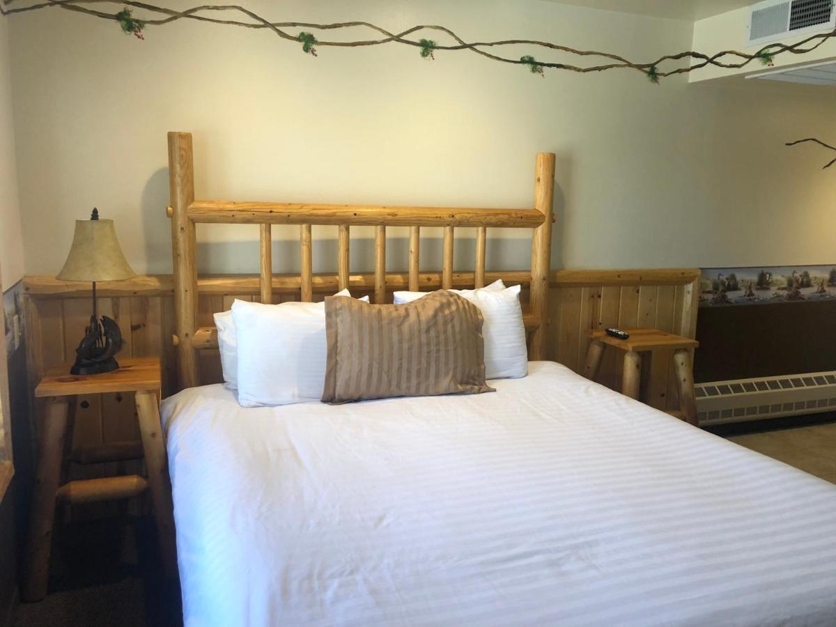 King Suite at Fireside Lodge