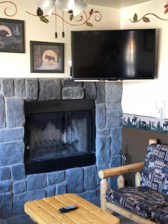 Family Suite at Fireside Lodge