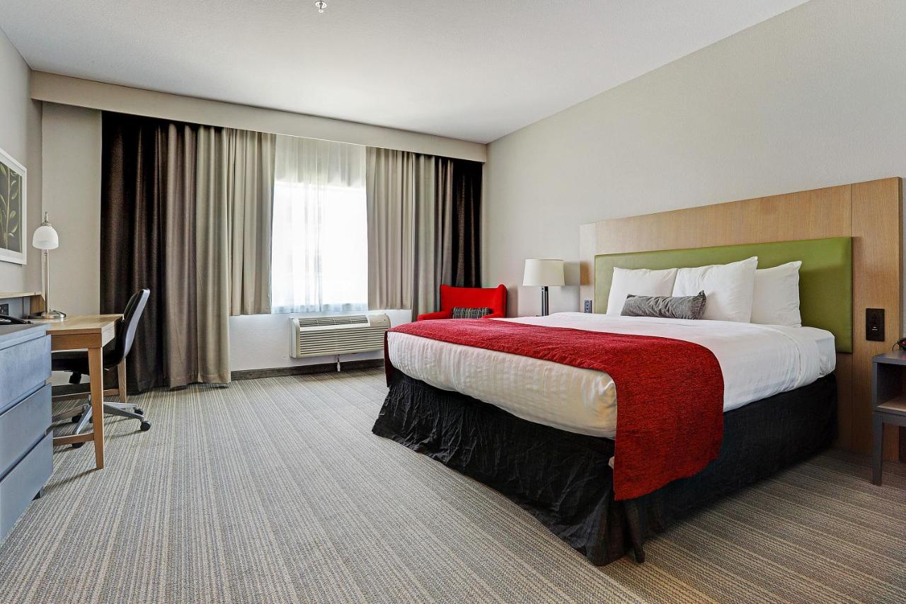 King Room - Non-Smoking at Garner Hotel Houston Westheimer by IHG