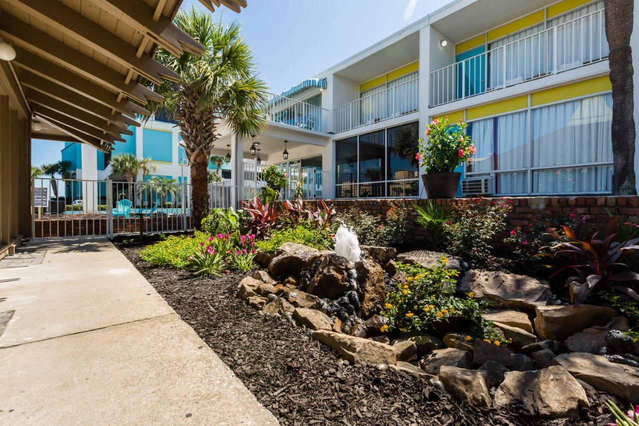 Waikiki Village Retro Motel by Oceana Resorts