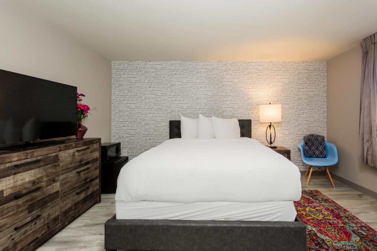 Waikiki Village Retro Motel by Oceana Resorts