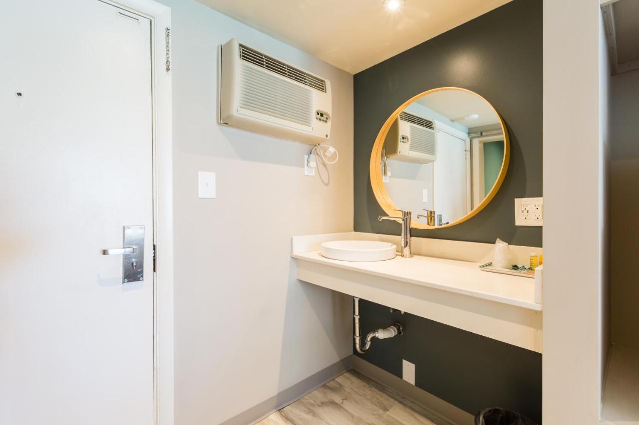  | Waikiki Village Retro Motel by Oceana Resorts