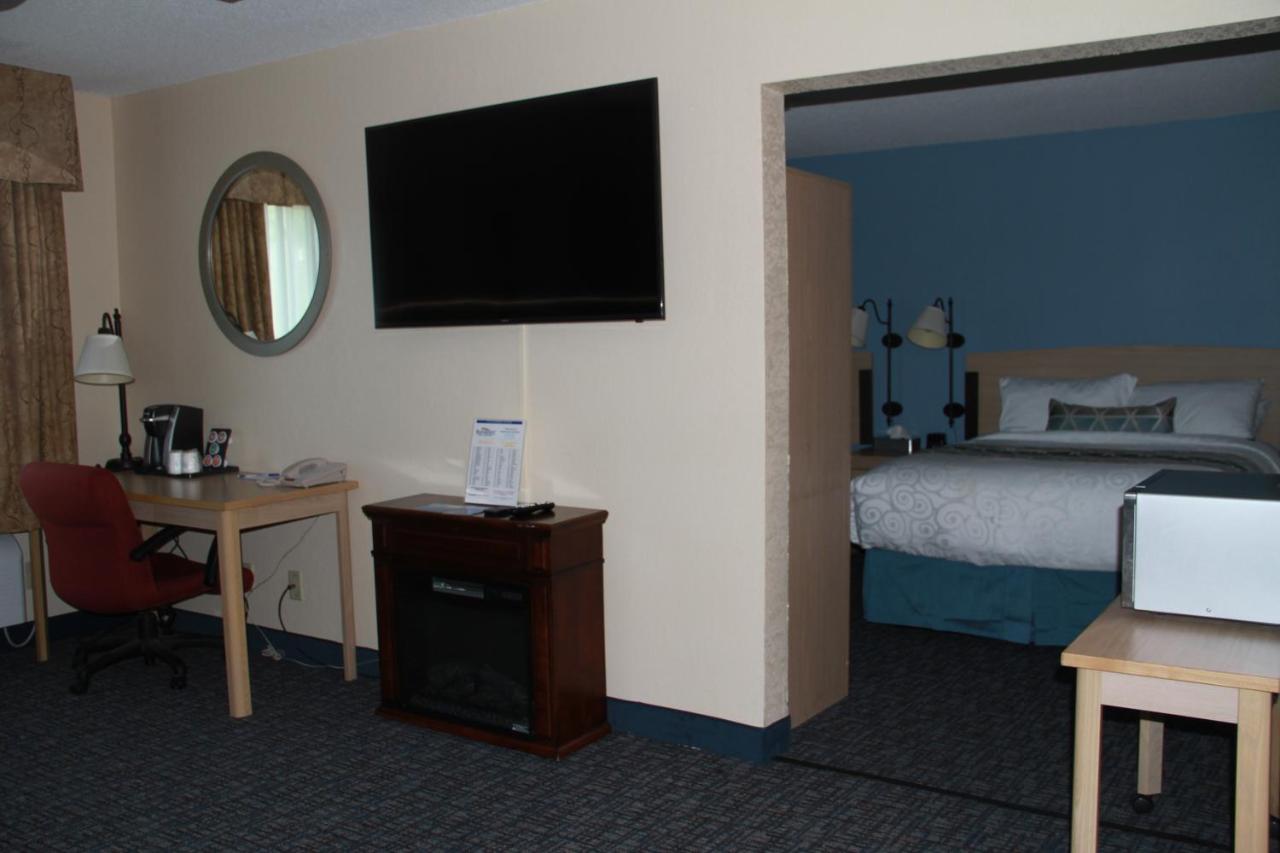 King Studio Suite - Non-Smoking at Baymont by Wyndham Stevens Point