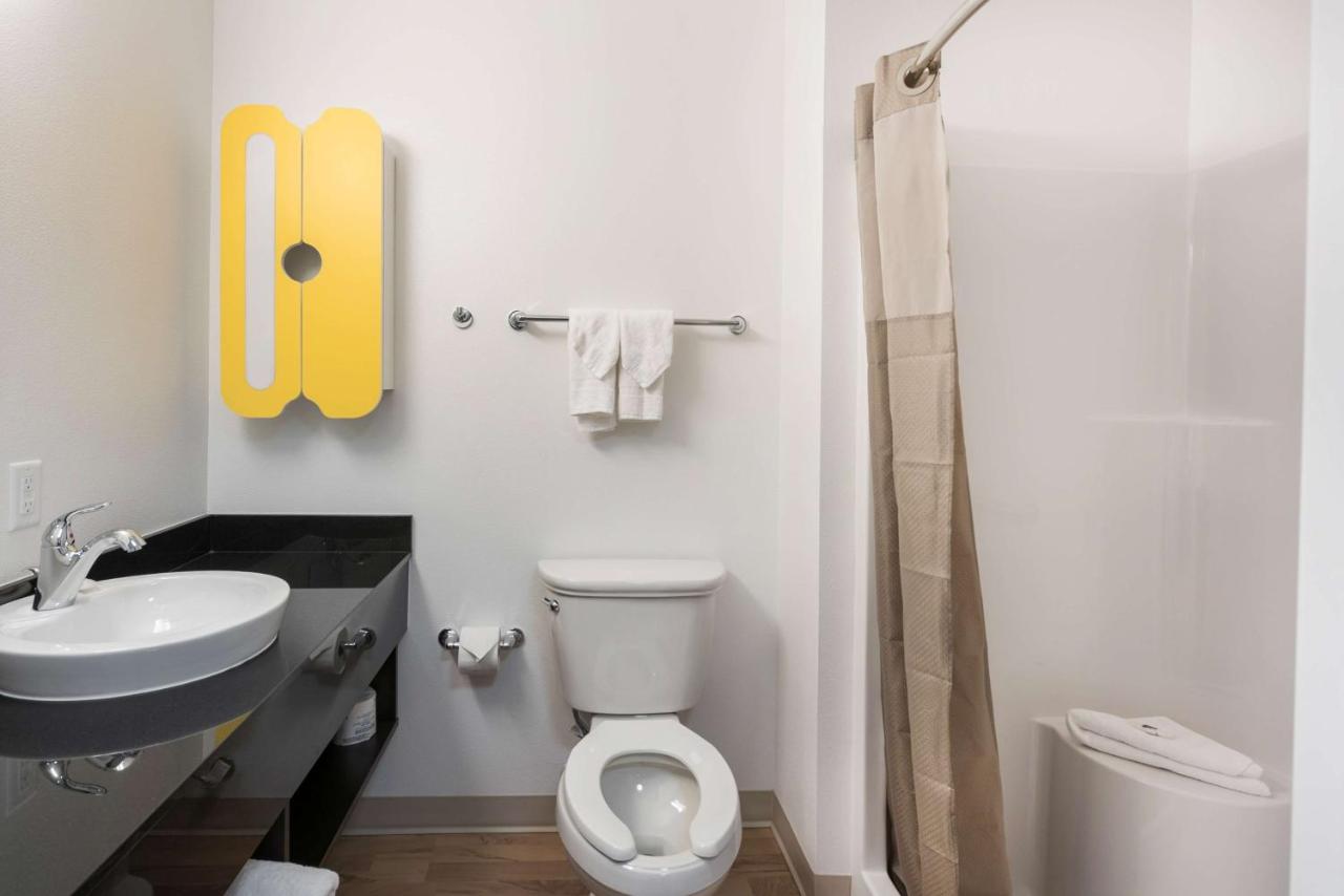 Suite - Non-Smoking at Studio 6 Mccarran, NV - Sparks - Tahoe - Reno Industrial Center