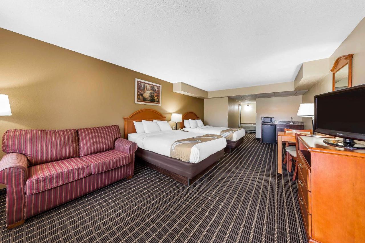Queen Room with Two Queen Beds - Non-Smoking/Pet Friendly at Quality Inn & Suites Sevierville - Pigeon Forge