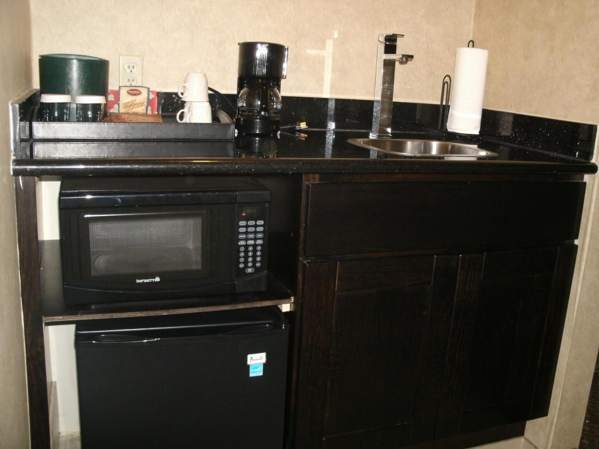 King Suite at Rosedale Inn