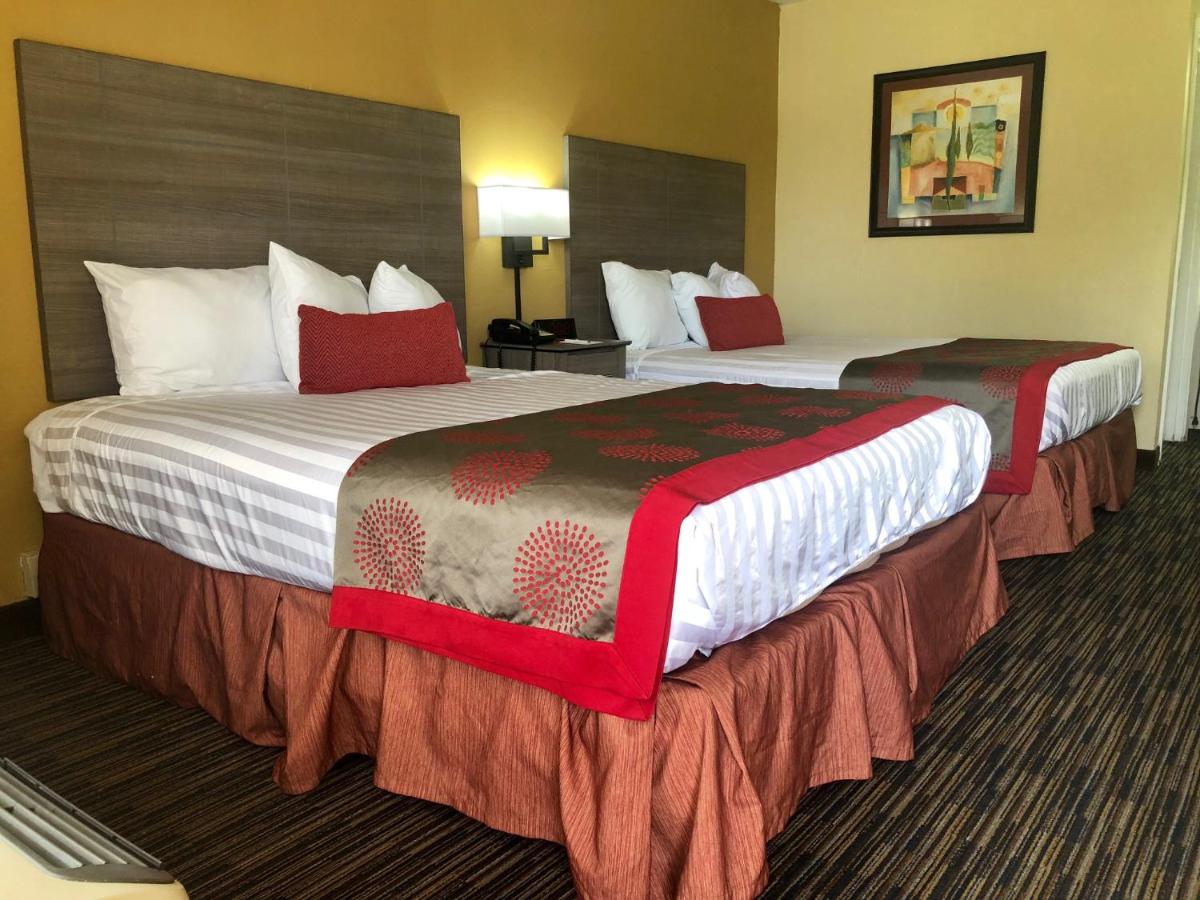 Queen Room with Two Queen Beds - Smoking at Ramada by Wyndham Lebanon