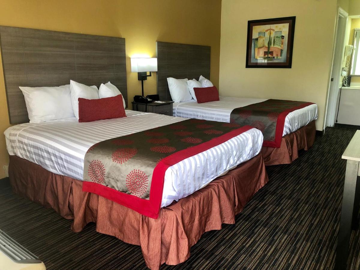 Queen Room with Two Queen Beds - Smoking at Ramada by Wyndham Lebanon