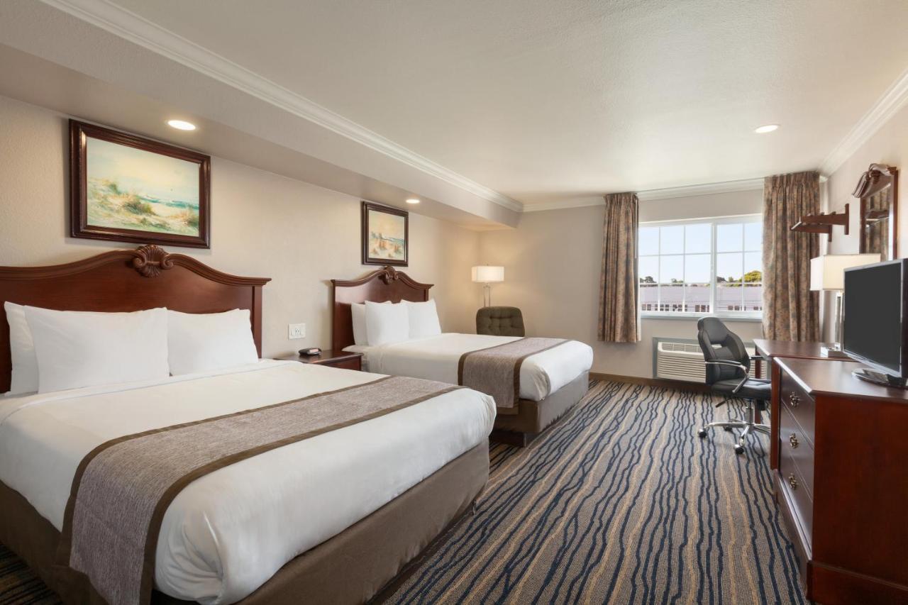 Queen Room with Two Queen Beds - Non-Smoking at Days Inn by Wyndham Eureka CA