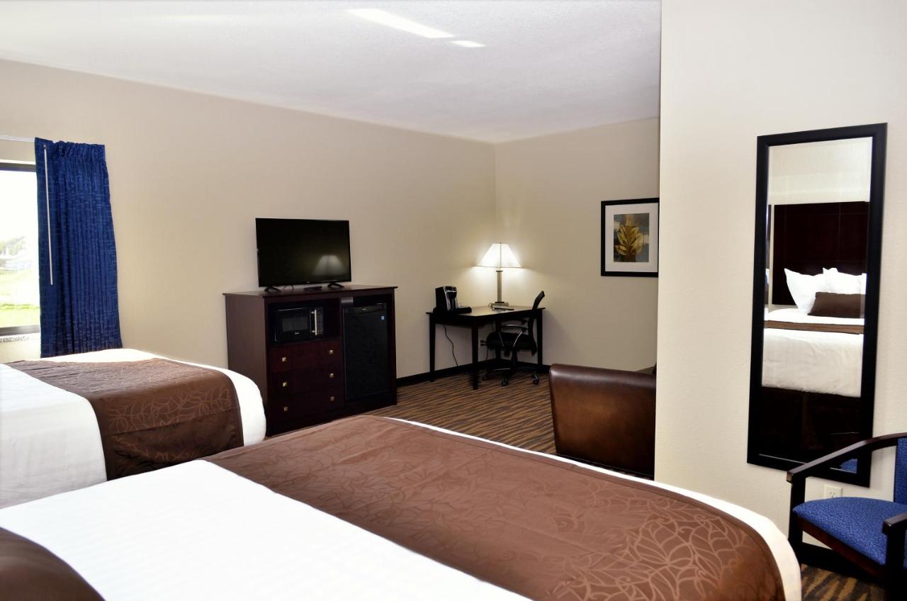 Queen Suite at Cobblestone Inn & Suites - Manning