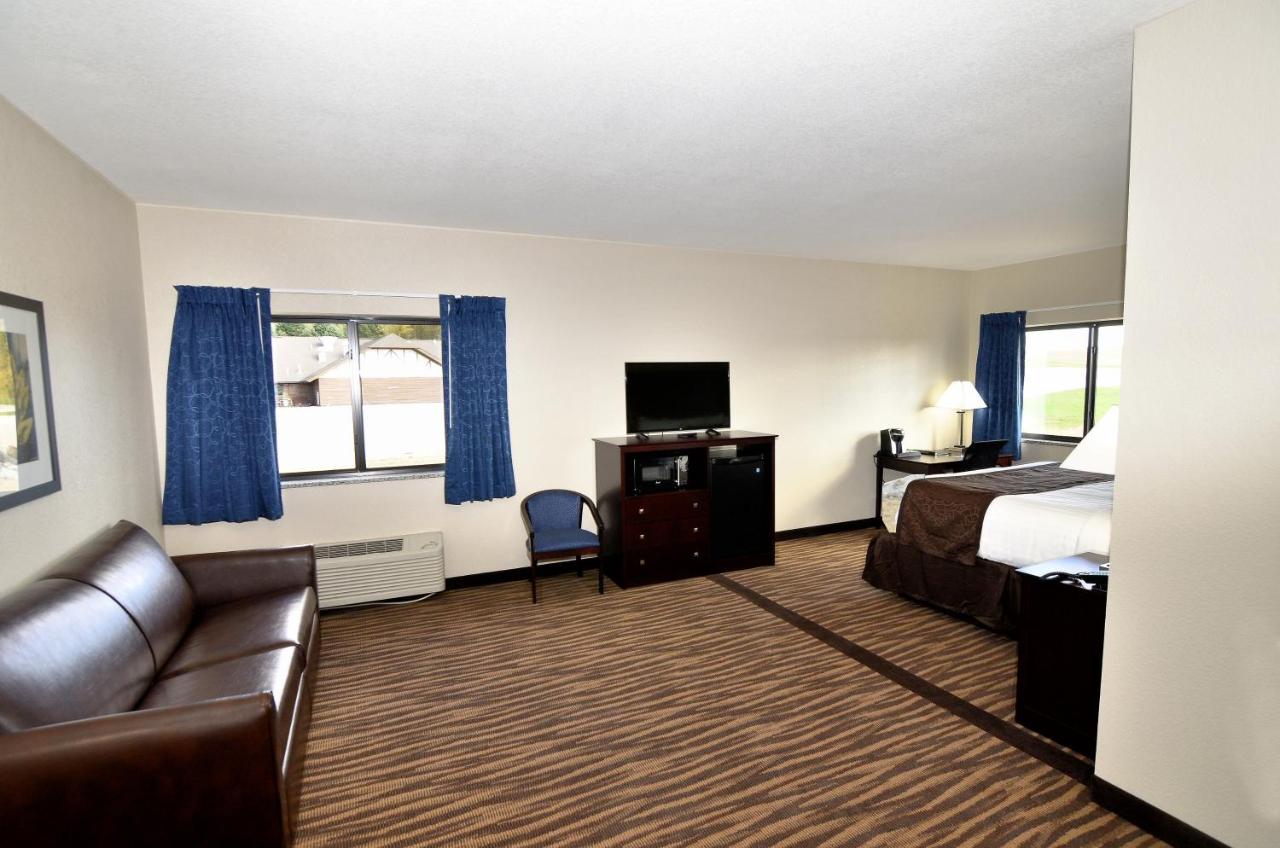 King Suite at Cobblestone Inn & Suites - Manning