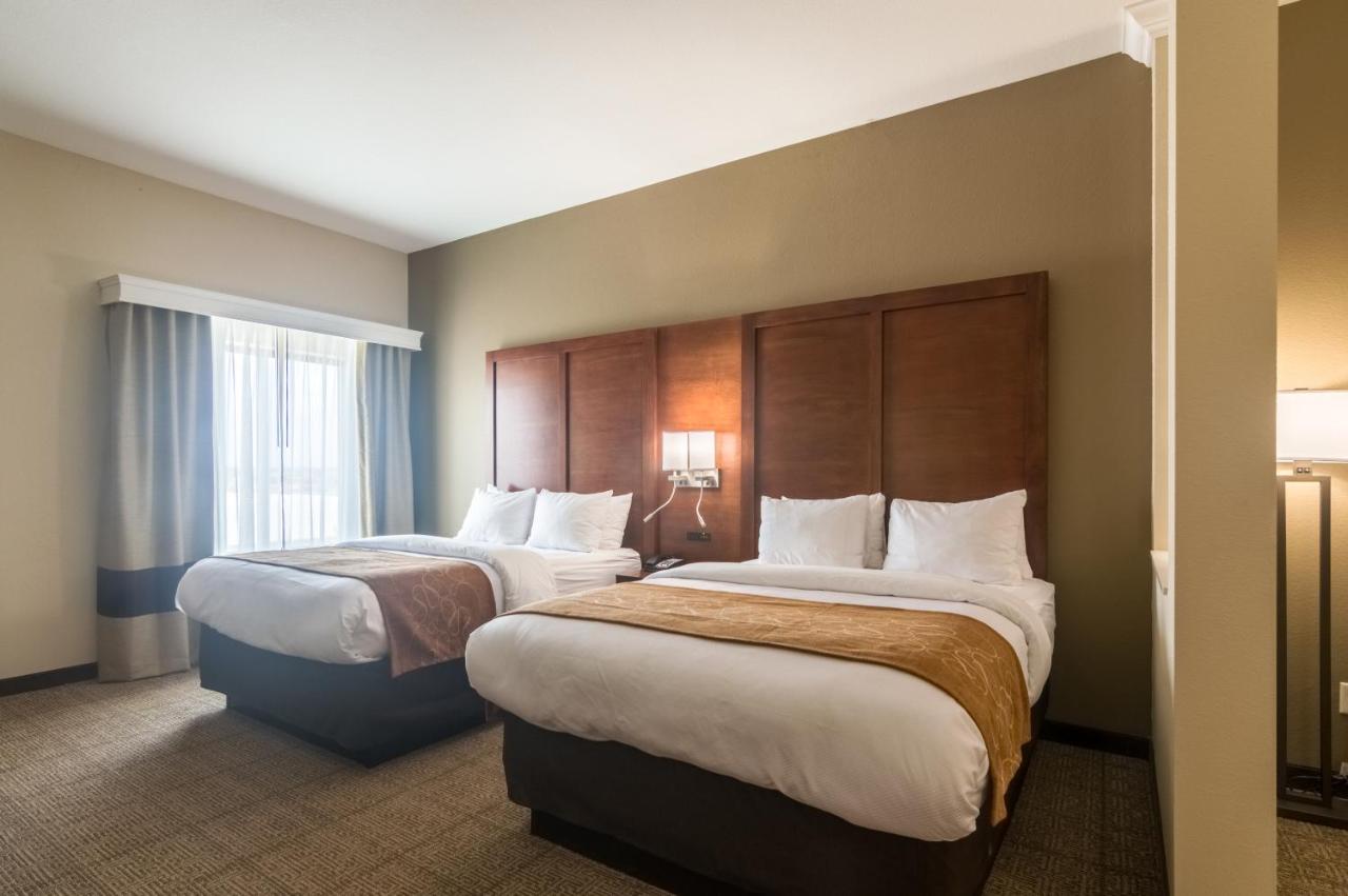 Queen Suite with Two Queen Beds at Comfort Suites Meridian and I-40