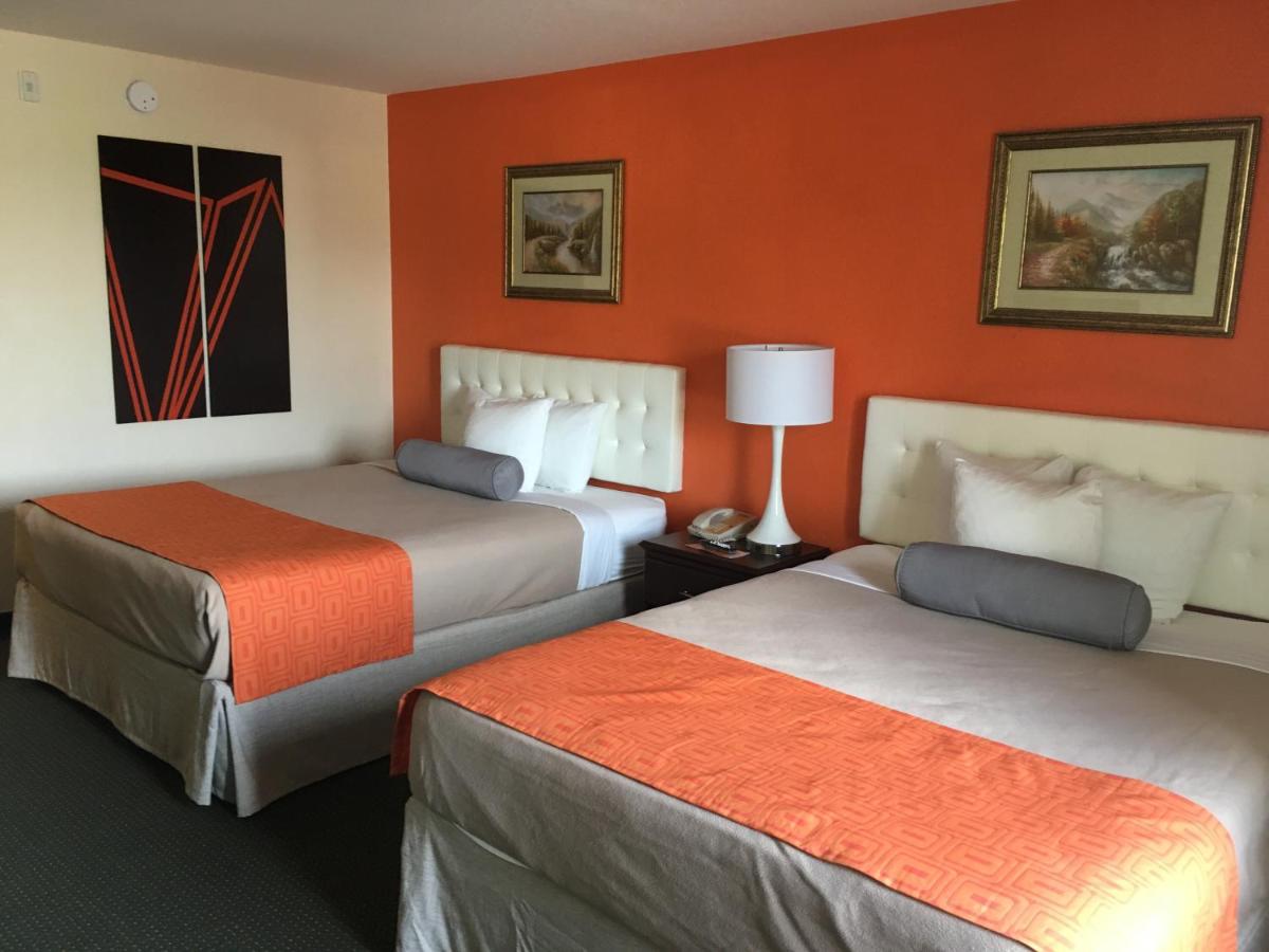 Deluxe Queen Room with Two Queen Beds - Disability Access - Non-Smoking at Howard Johnson by Wyndham Houma