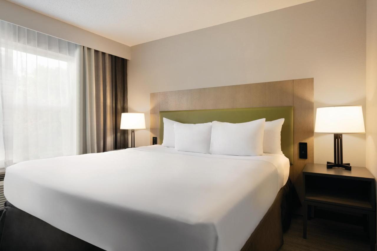 One-Bedroom King Suite - Non-Smoking at Country Inn & Suites by Radisson, Brooklyn Park - Brooklyn Center, MN