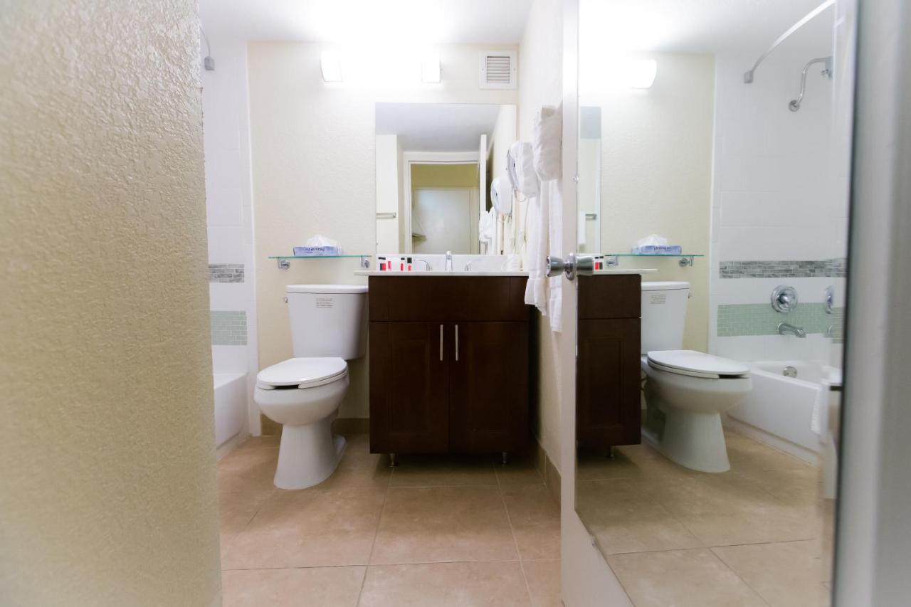 Comfort Double Room at Plaza Hotel Fort Lauderdale