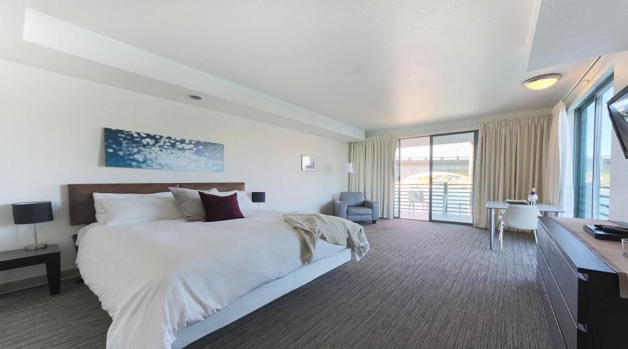 Luxury King Room at Heat Hotel