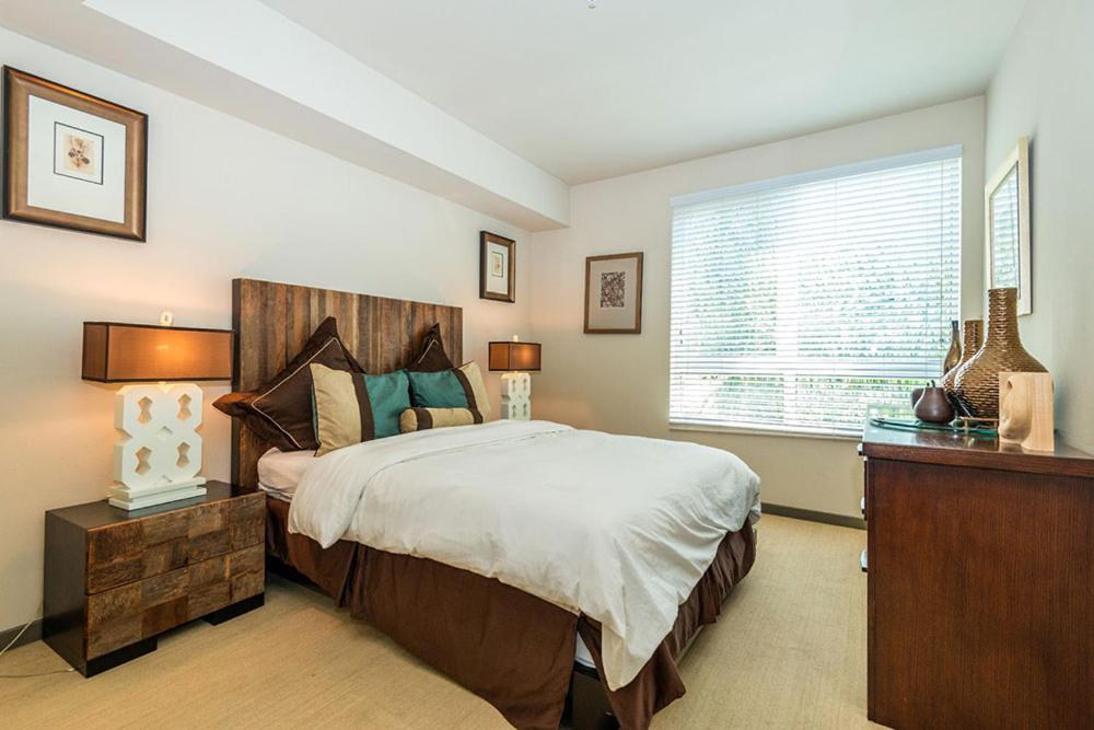 Penthouse Apartment at Luxury Suites - Heart of Beverly Hills