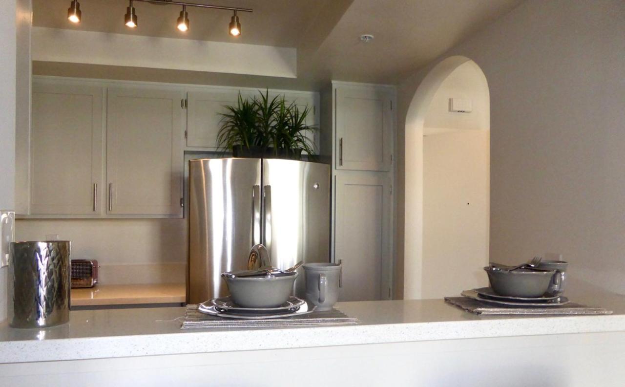 Penthouse Apartment at Luxury Suites - Heart of Beverly Hills