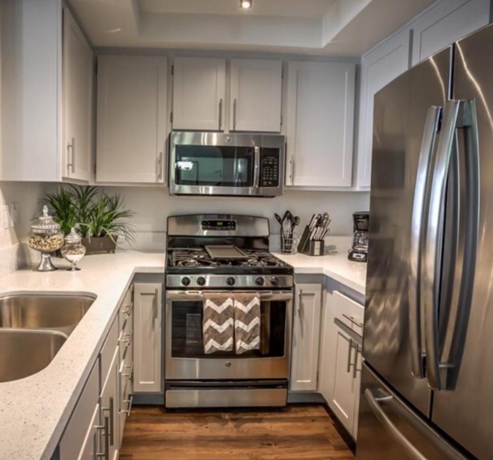 Penthouse Apartment at Luxury Suites - Heart of Beverly Hills