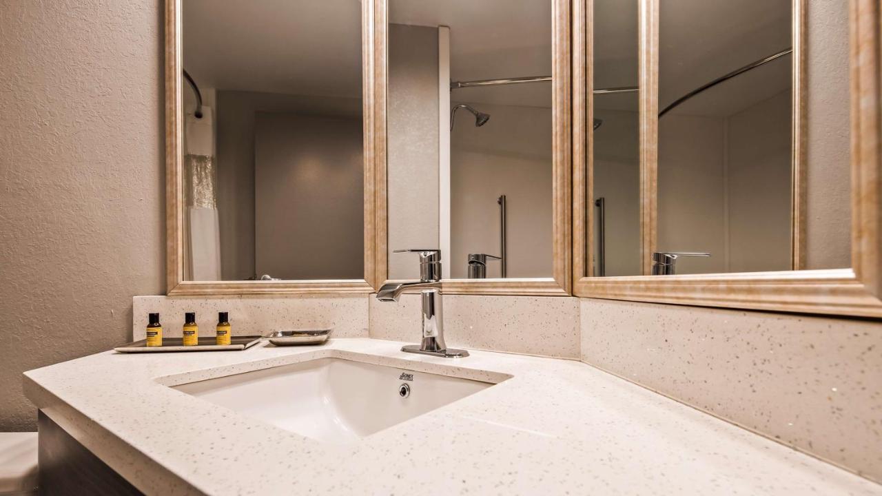 King Room - Non-Smoking at Best Western Plus Bloomington East Hotel