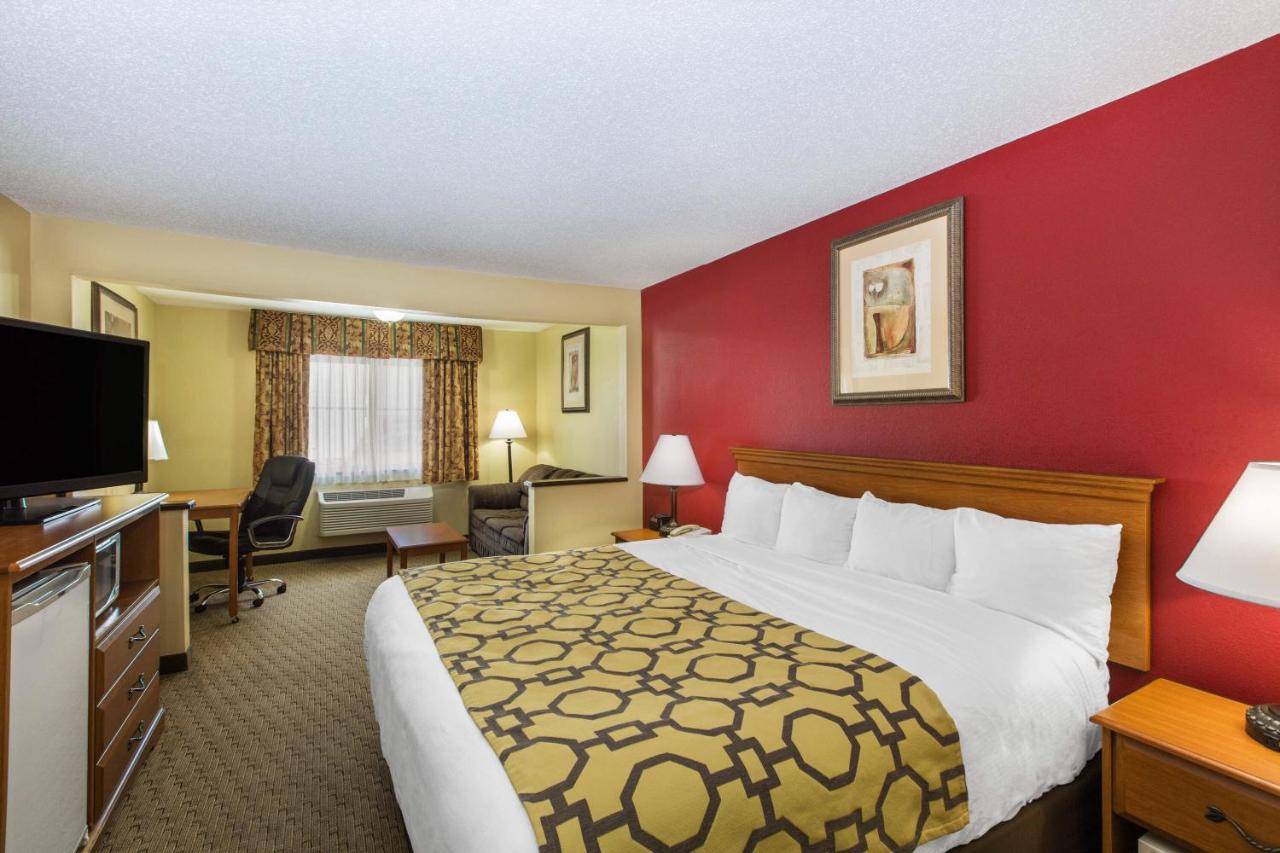King Studio Suite - Non-Smoking at Baymont by Wyndham Fort Dodge