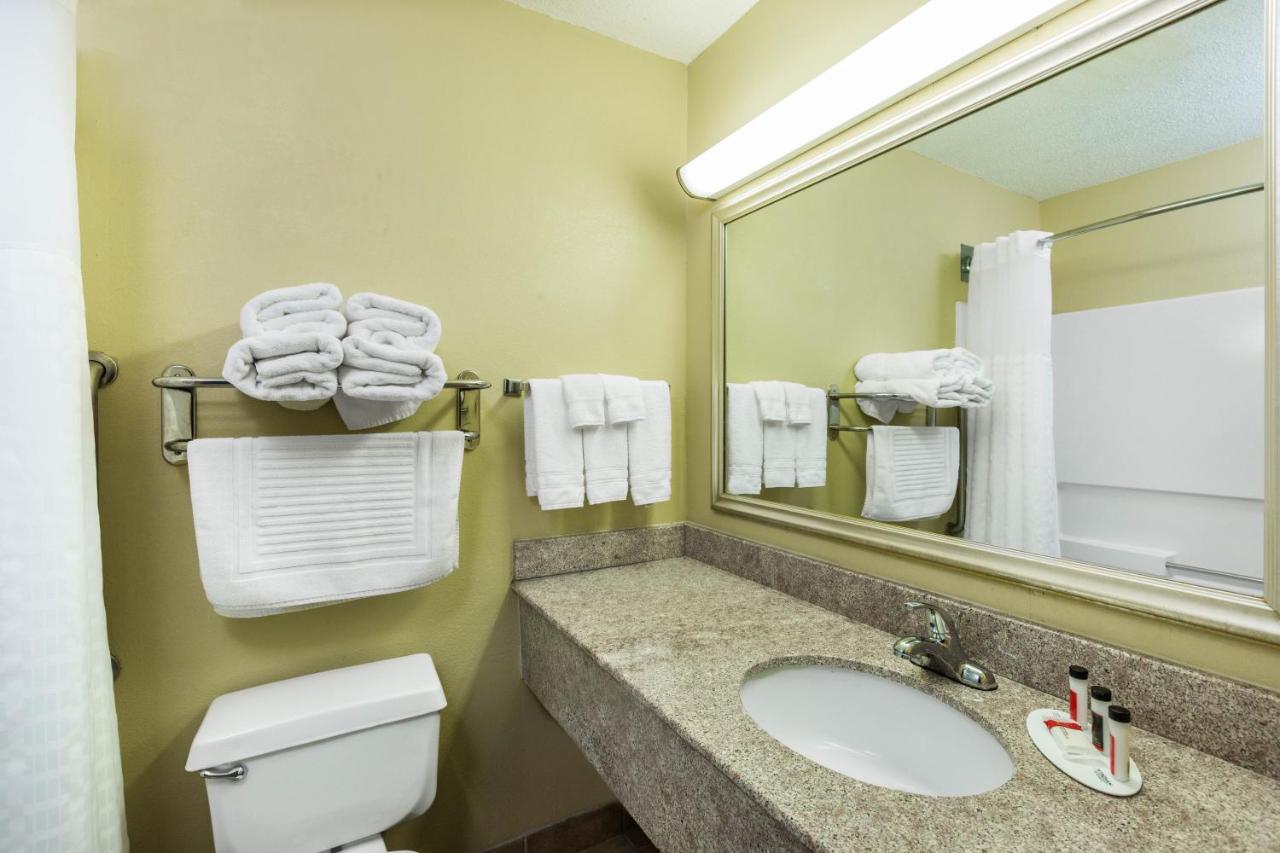 King Studio Suite - Non-Smoking at Baymont by Wyndham Fort Dodge