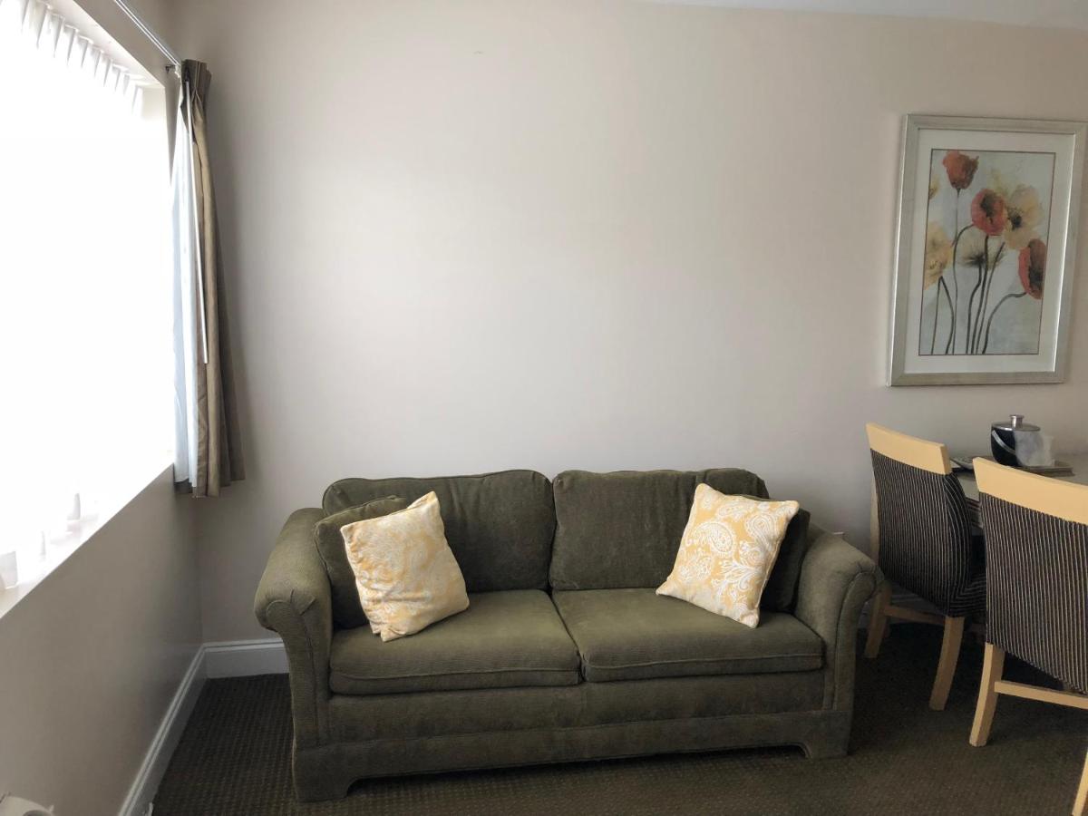 Two-Bedroom Suite - Free Parking at Beach Place Hotel