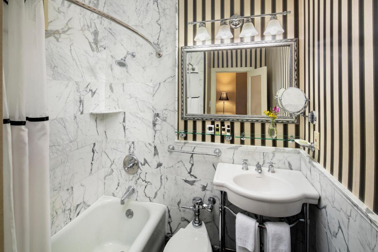 King Suite at Hotel Bethlehem, A Historic Hotel of America