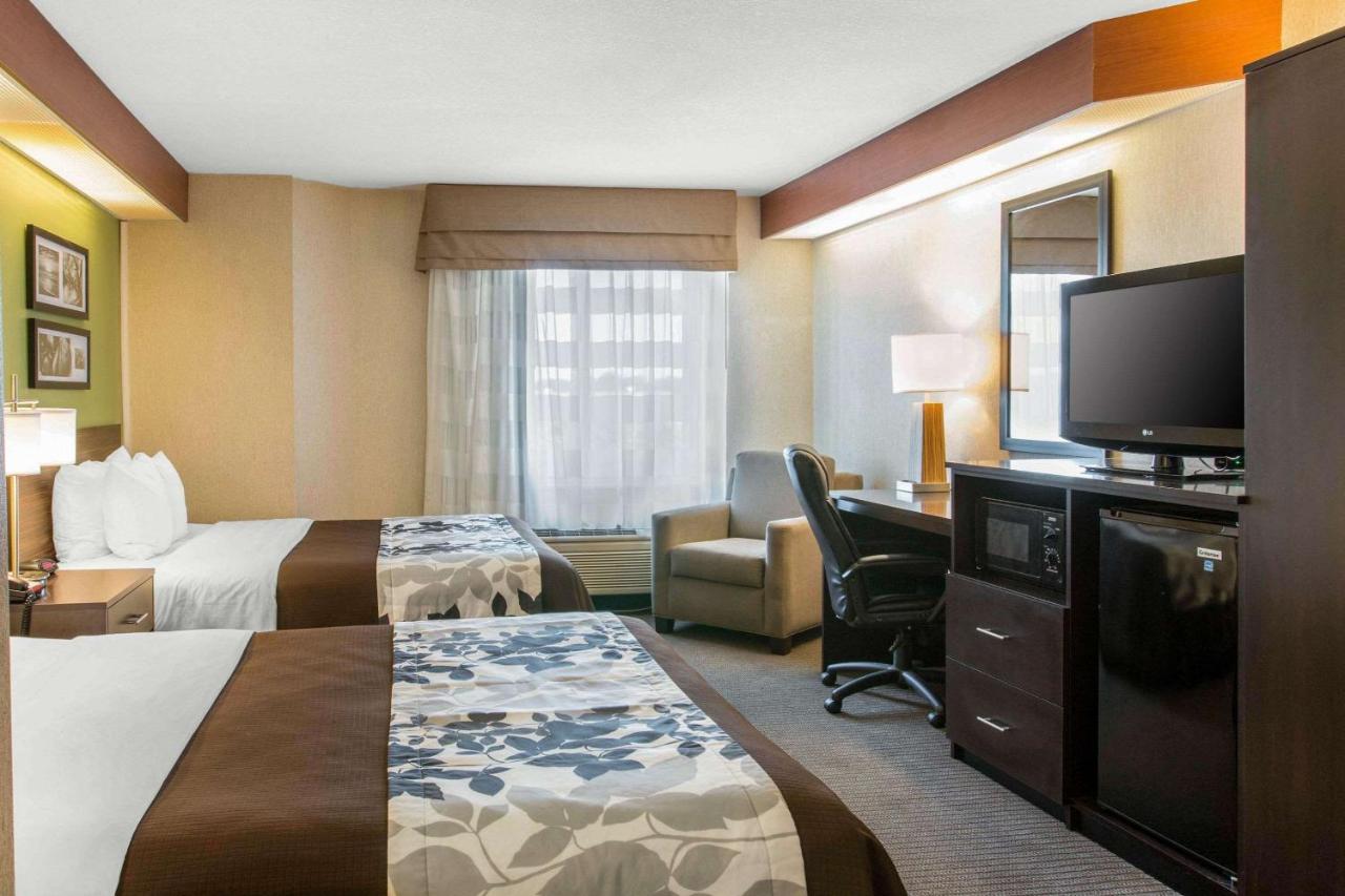 Queen Room with Two Queen Beds - Non-Smoking at Sleep Inn And Suites Oregon