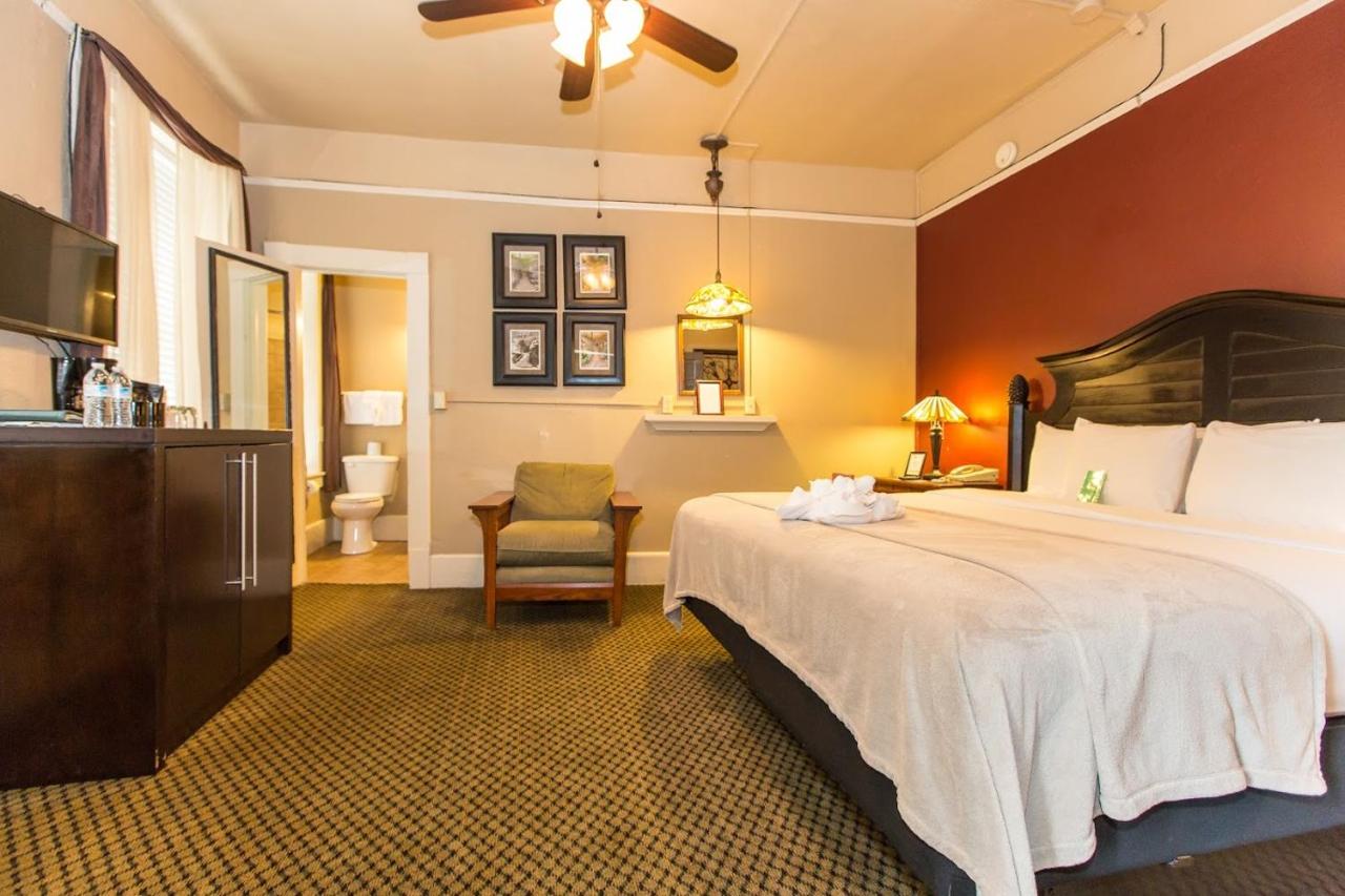 King Room at Basin Park Hotel and Spa