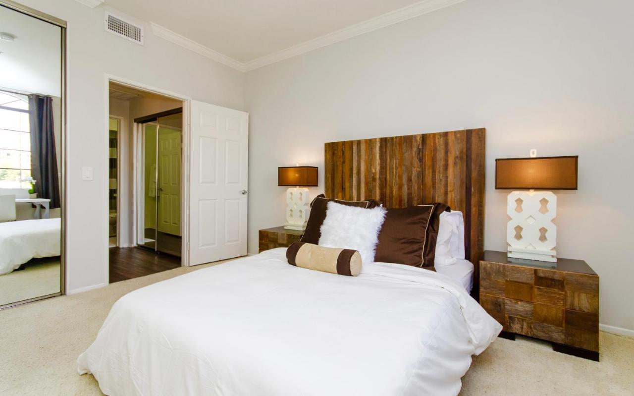 Penthouse Apartment at Luxury Suites - Heart of Beverly Hills