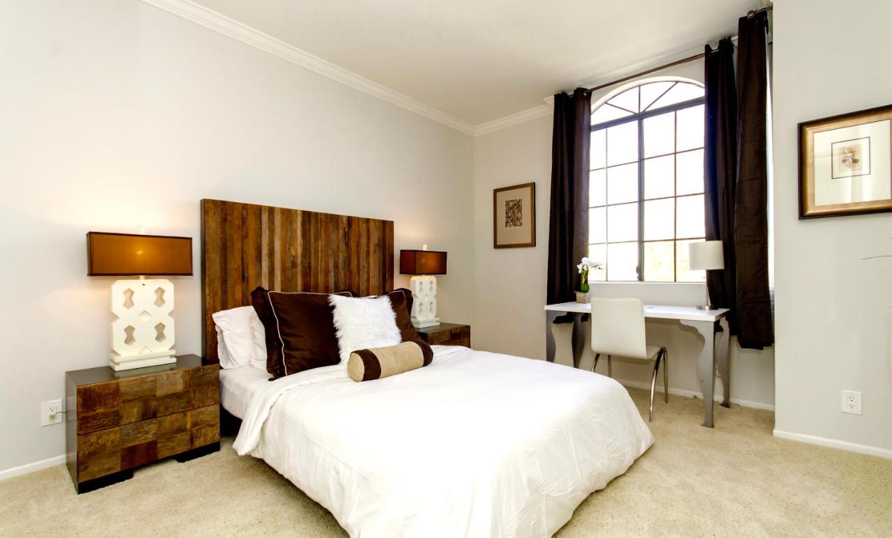 Penthouse Apartment at Luxury Suites - Heart of Beverly Hills