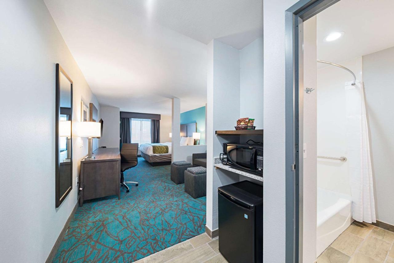 King Suite - Accessible/Non-Smoking at Comfort Inn & Suites Oklahoma City near Bricktown