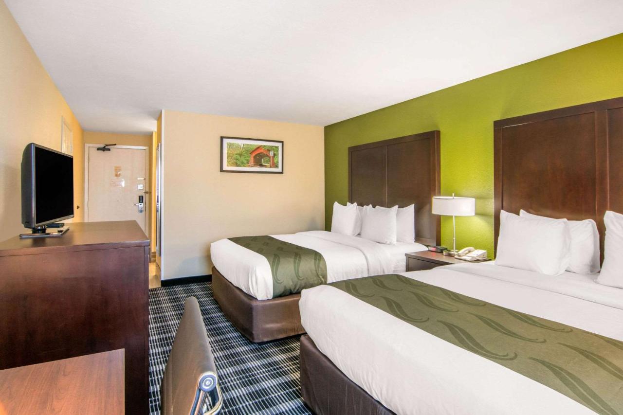 Queen Room with Two Queen Beds - Non-Smoking at Quality Inn & Suites Albany Corvallis