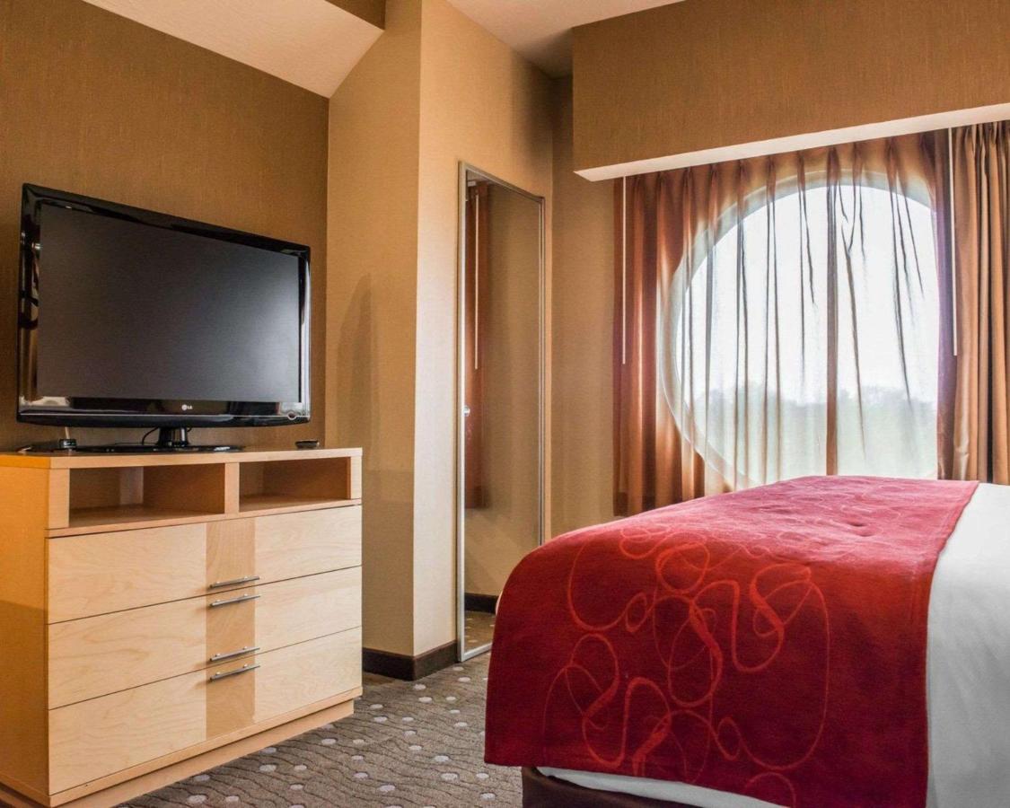 Standard King Suite - Non-Smoking at Comfort Suites Monroeville - Pittsburgh East