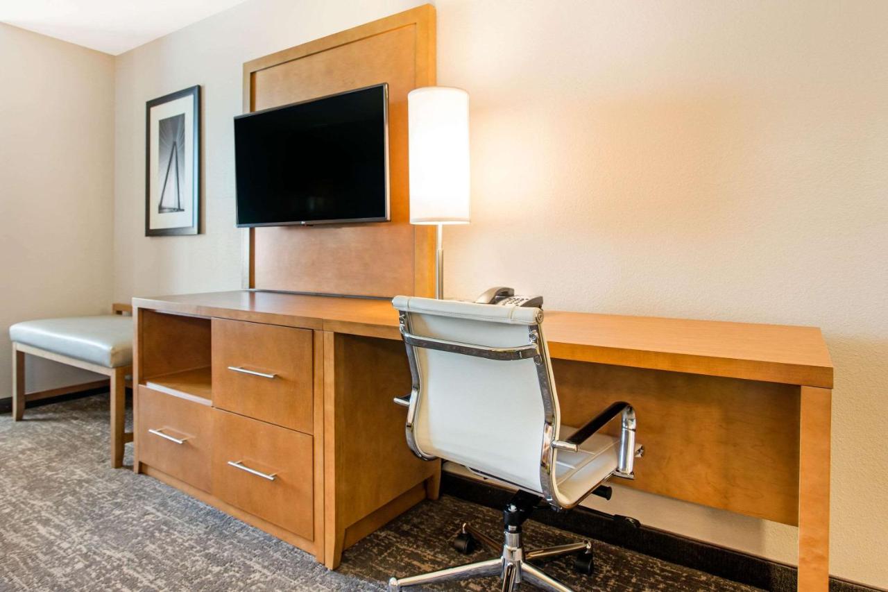 King Suite with Sofa Bed at Comfort Suites North Charleston - Ashley Phosphate