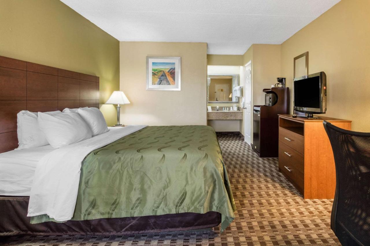 King Room - Non-Smoking at Quality Inn Lebanon